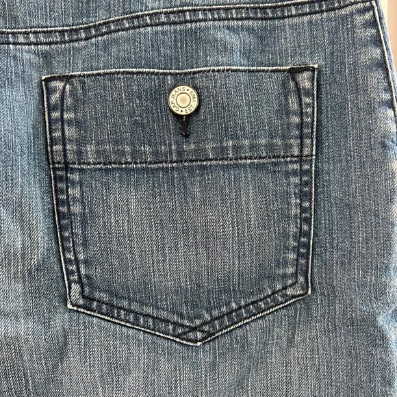 Gap Jeans Denim Skirt Size 12 - Distressed/Frayed Hem - Picture 3 of 11